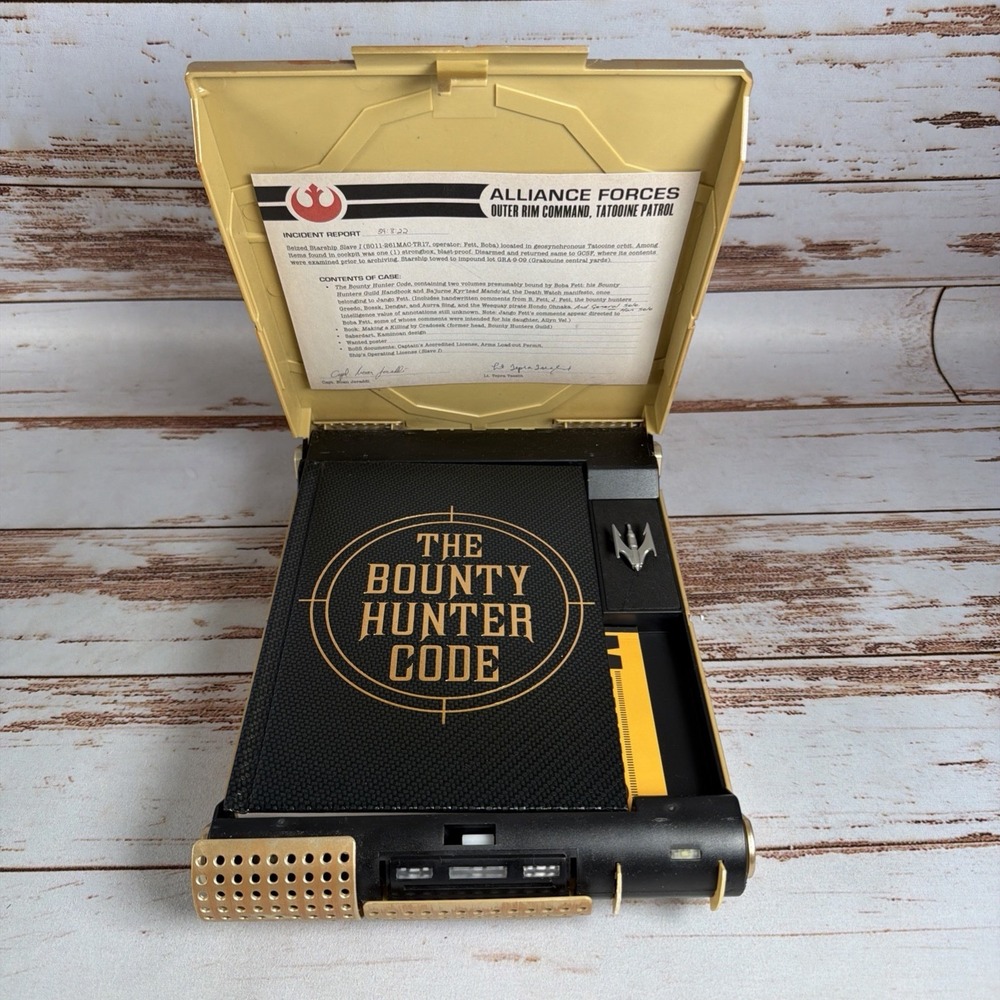 Star Wars Bounty Hunter Code Vault Edition Electronic Case Book Parts AS IS - Picture 6 of 7